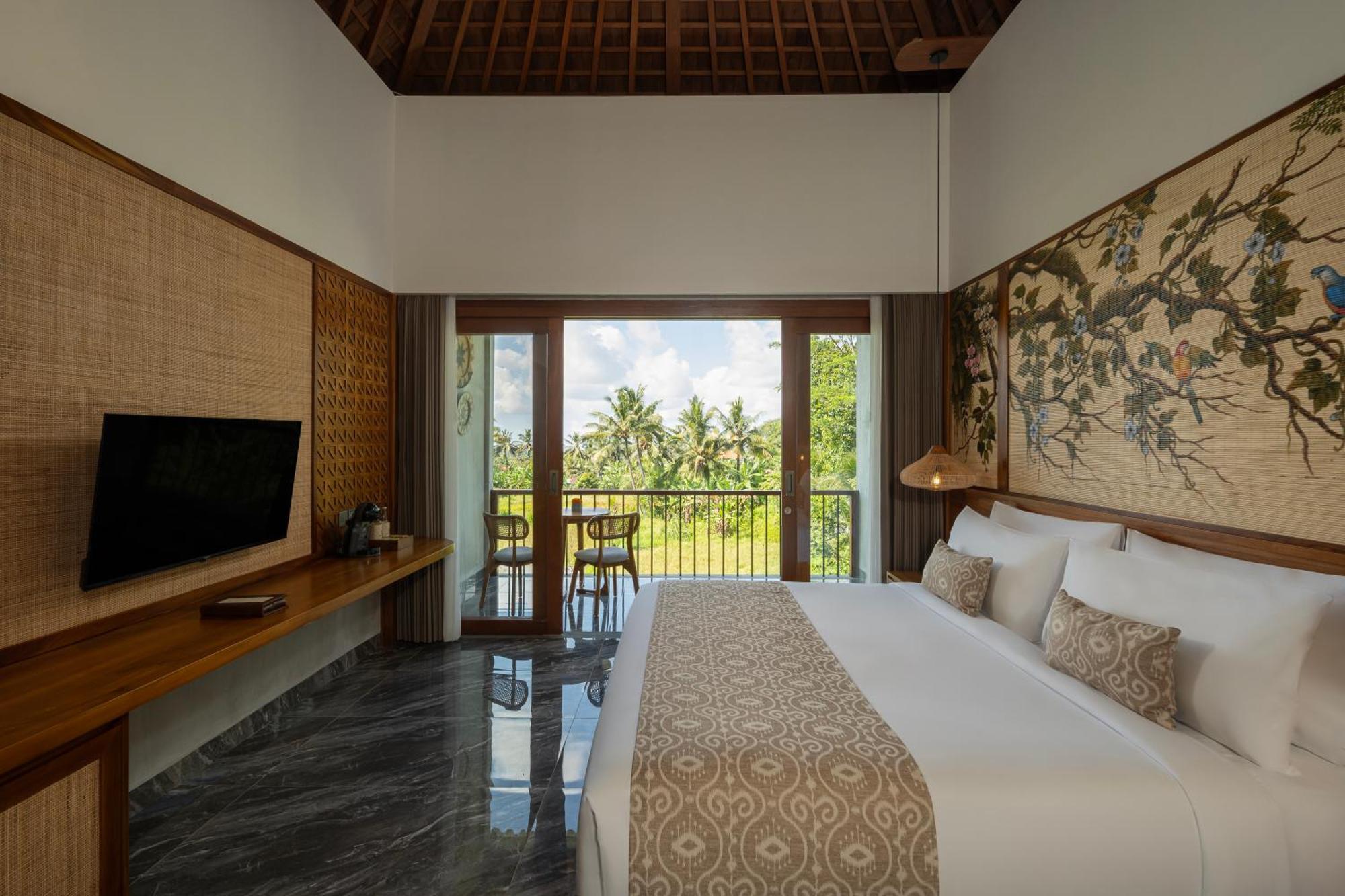 Emana Akatara Hotel